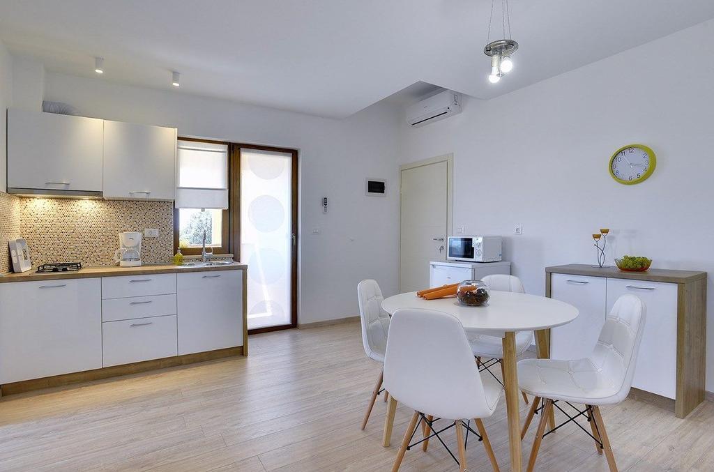Apartments Buic ヴィンクラン エクステリア 写真