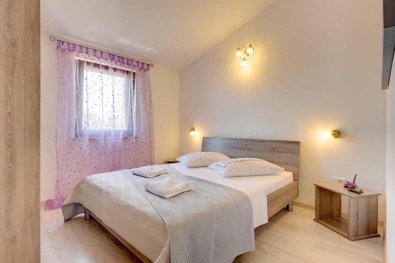 Apartments Buic ヴィンクラン エクステリア 写真